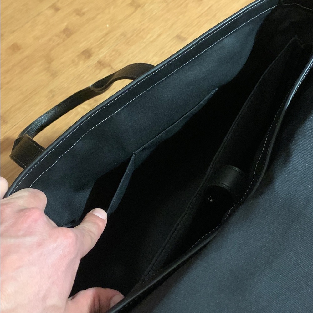 Black Coach Leather Men's Bag - Picture 9 of 12